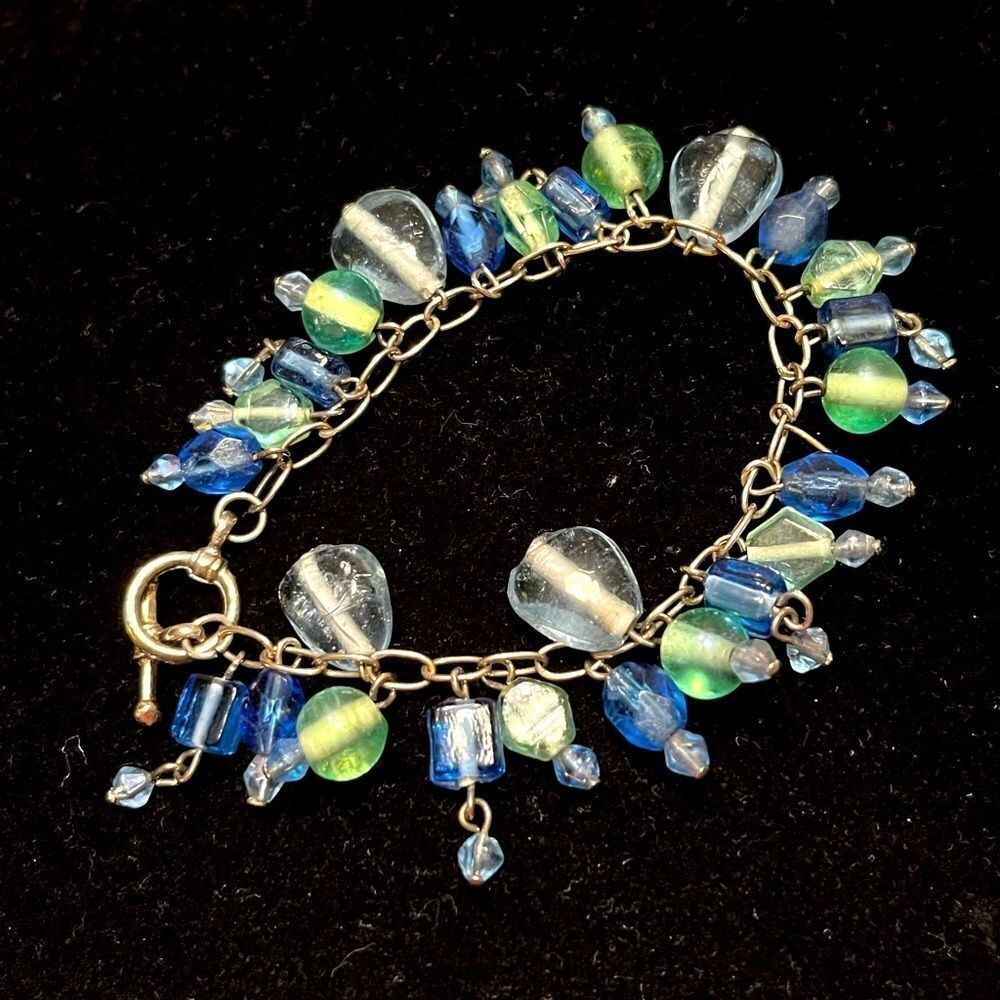 7-Inch Silver Tone Toggle Bracelet With Green And Blue Crystals Spring
